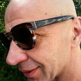 Aldo Baio indossa gli occhiali Ultralimited, tendenza vip 2016.